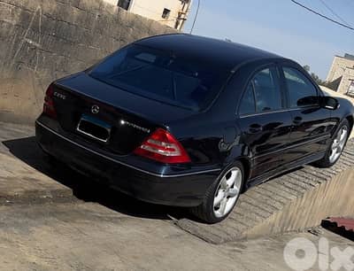 Mercedes-Benz C-Class 2005