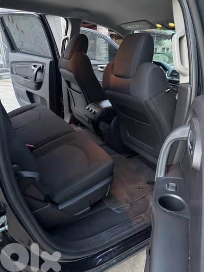 Chevrolet Traverse 2011 one lebanease owner
