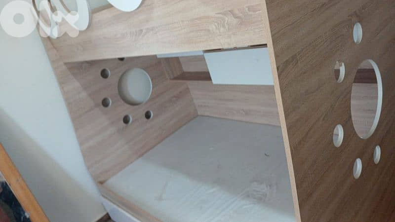 2 beds and one sliding drawer 2