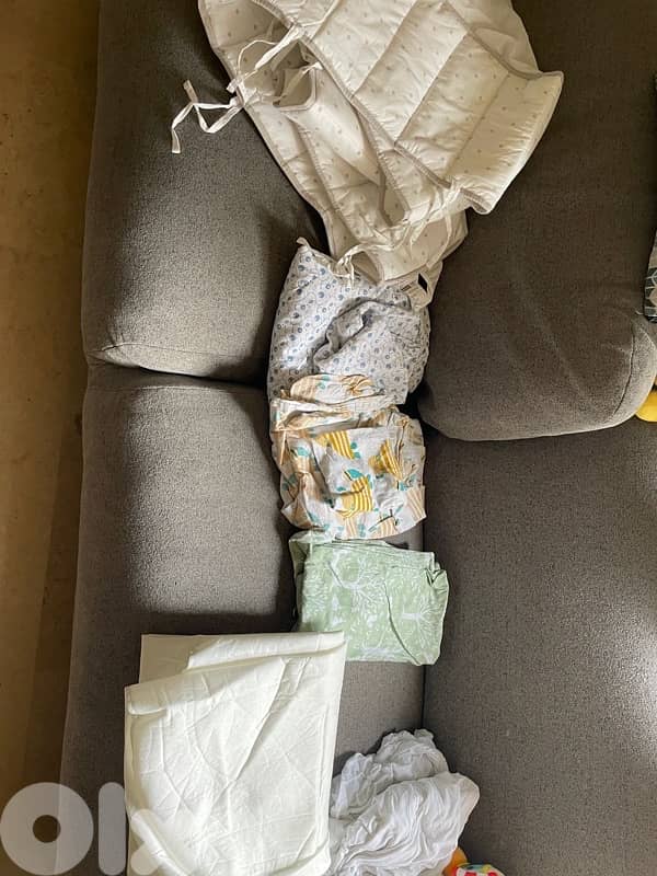 ikea crib+ mattress+ waterproof cover+ 3bed sheets 1