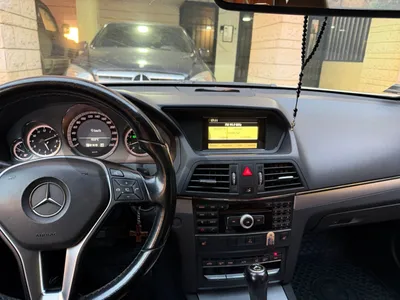 Mercedes-Benz E-Class 2011 E200