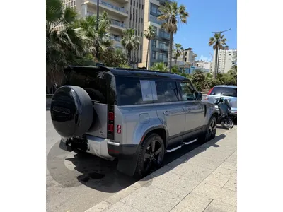 Land Rover Defender 2020 110S P300