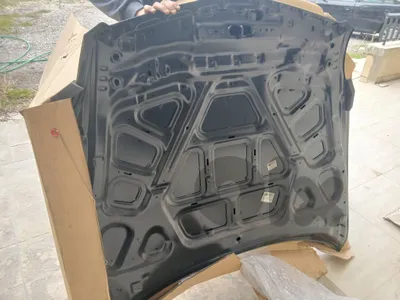 hood infiniti g35 only 4 doors.