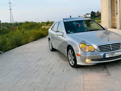 مرسيدس بنز سي-كلاس 2005 الأصلي