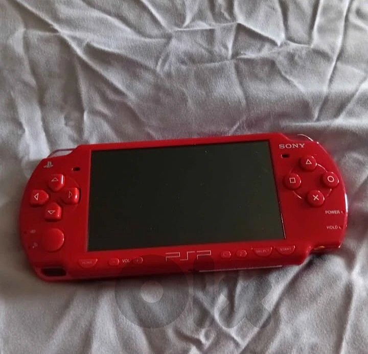 psp red limited edition with battery