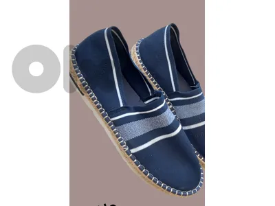 snekerse shoes