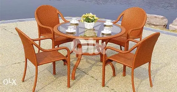 rattan table r1