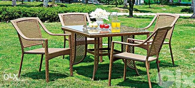 rattan table sq1