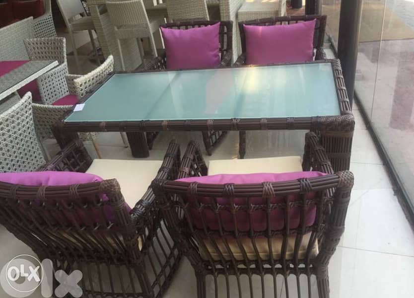 rattan dining table 0