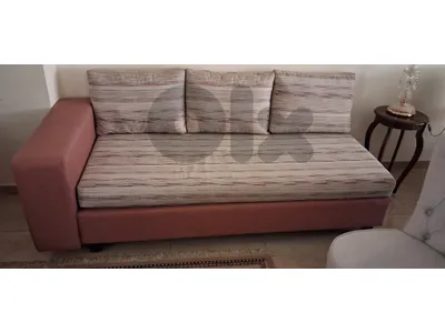صالون ث كنبه كبير مع طاوله زجاج السعر ٢٠٠
