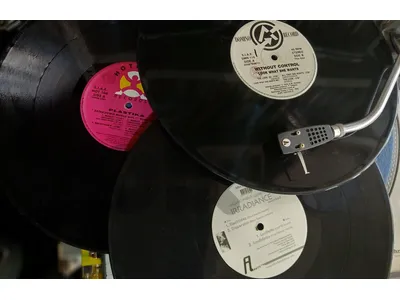 DJs & collectors welcome — huge selection