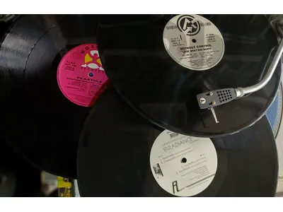 DJs & collectors welcome — huge selection