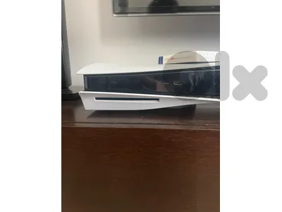 ps5 + 1TB ssd + 4 original controlers + MW3 + 2 head sets and more