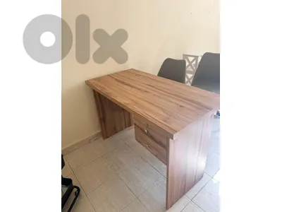 مكتب وشاريو للبيع
