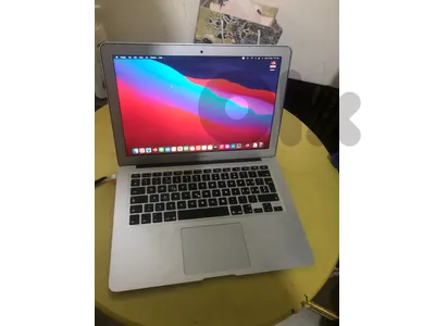 ابل ماكبوك كل لمواصفاتبصور لمرفقة سعر 100$ اخر  شي