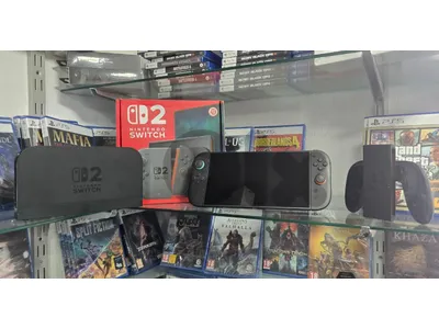 Nintendo Switch 2 used like new !