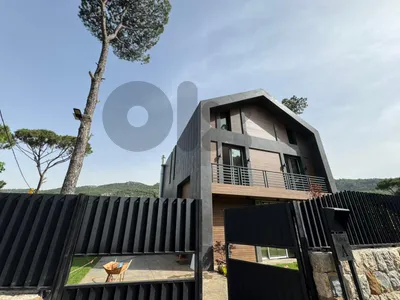 L21321 High-End & Modern Villa For Sale in Jiwar Baabdat