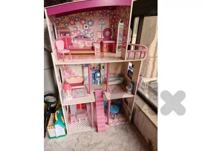 barbie huge house full accesories used like new