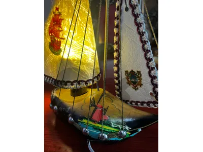 Scandanavian Clog Ship Art Lamp - ship sails and flags lamp 🇳🇱
