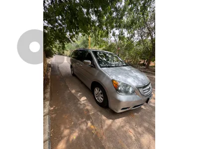 Honda Odyssey 2010 touring 106000 miles only