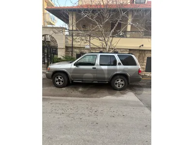 Nissan Pathfinder 2001 4x4