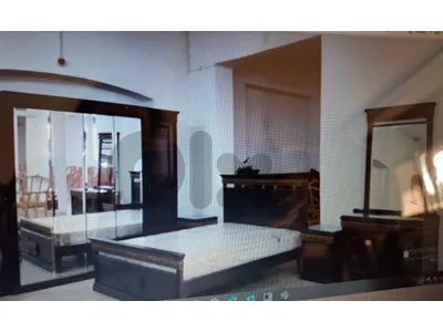 full bedroom