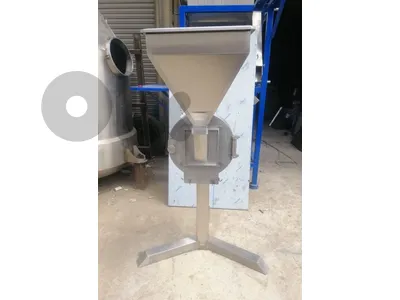 Grain Crusher (Hammer Mill)  كسارة حبوب (مطحنة مطارق)