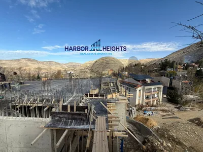 Apartment for Sale in Spears - شقة للبيع في سبيرز