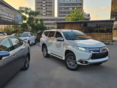 Mitsubishi Montero Sport 2017 Low km 7 seats full options Jeled cameras sensors basme 0 accident TOP CAR !!!