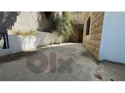Apartment with Garden and Terrace in Antelias - Nezher
