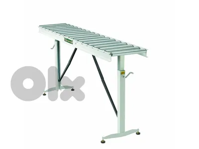 Stainless Steel Conveyor Table طاولة ناقلة من الستانلس ستيل