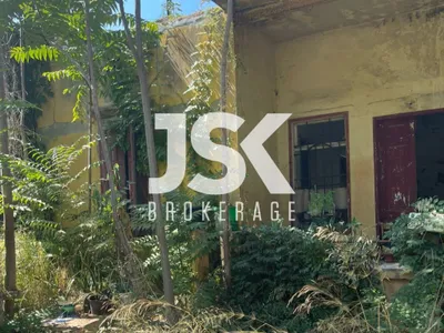 L21342 - 409 SQM Land with Old House For Sale in Karantina