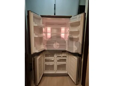 regrigerator used like new. براد مستعمل كبير شبه جديد 81013319