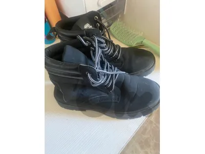 black ringer