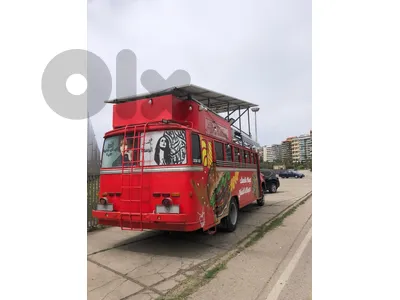 Food Truck with all the equipments شاحنة طعام متنقلة مع كامل معدات الطهي