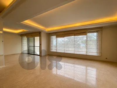 320m2 Apt for sale in Bayada,Cornet chehwan
