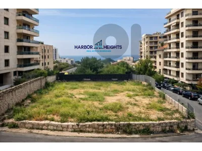 Land for Sale in Koraytem Ras Beirut - أرض للبيع في قريطم، رأس بيروت