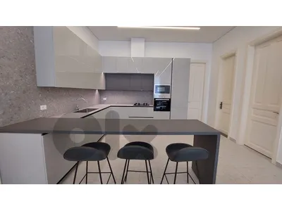 FULLY FURNISHED APT IN AIN EL MRAISSEH | 200SQ | 3 BEDS | JNR-184