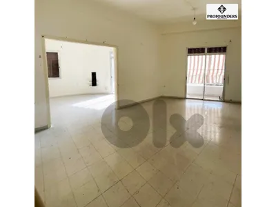 Apartment for rent in Furn El Chebbak شقة للايجار في فرن الشباك