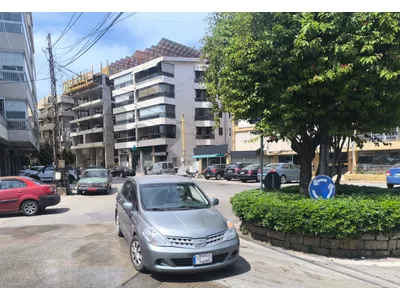 Shop for rent Hazmieh (Mar-Takla square)