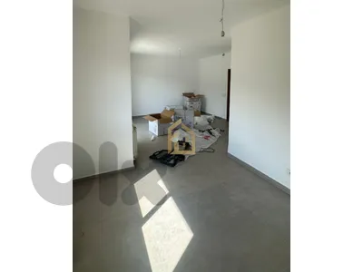 Apartment for sale in Baabdat DH88 شقة للبيع في بعبدات