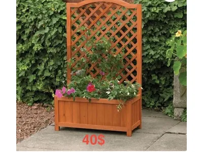 Parkside planter with Trellis