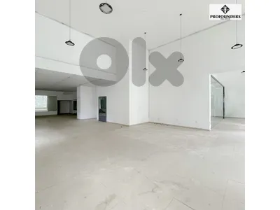 Showroom for rent in Achrafieh صالة عرض للايجار في الاشرفية