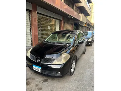 Nissan Tiida 2008 Sedan