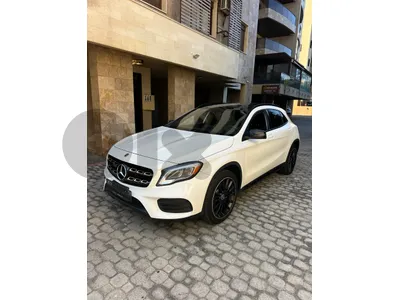 Mercedes GLA 250 AMG-line NP 2019 white on black (clean carfax-73000 miles)