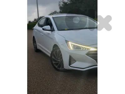 Hyundai Elantra 2020