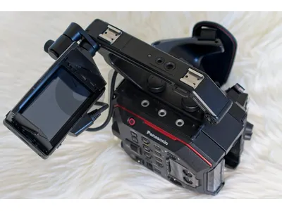Panasonic AU-EVA1 Compact 5.7K Super 35mm Cinema Camera