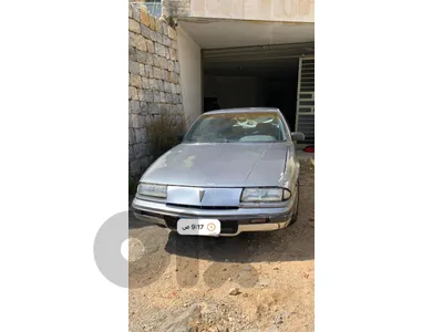 بونتياك جراند بري 1990