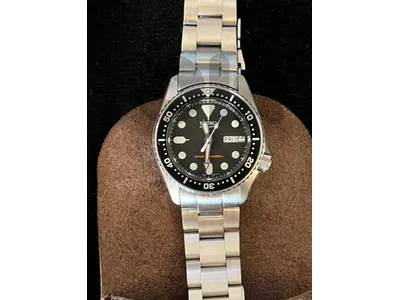 Seiko SKX013 Automatic Watch 200M Divers ISO Certified.