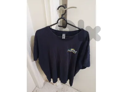 كنزة للبيع ماركة ROLY مستعمل نضيف قياس XL السعر 5$